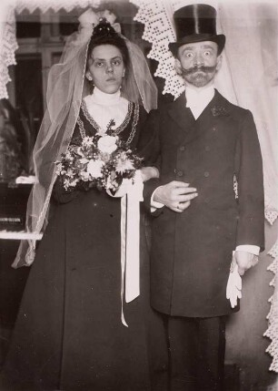 Hochzeitsbild des Kaufmanns Oswald Langrock und seiner Frau Frida, geb. Helas