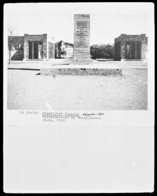 Hofgarten-Ufer & Reiterdenkmal am Rhein