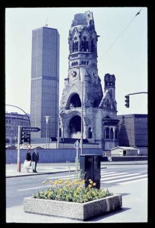 Kaiser Wilh. Ged. Kirche 9.5.64.