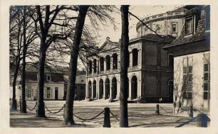 Postkartenalbum mit Motiven von Karlsruhe. "Karlsruhe in Baden. Landestheater"