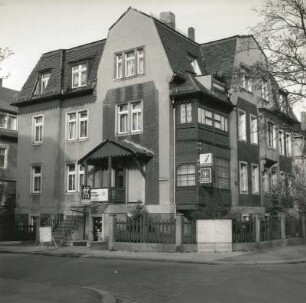 Dresden-Trachau, Kronenstraße 14. Wohnhaus. Eckansicht mit Fassade Wahnsdorfer Straße
