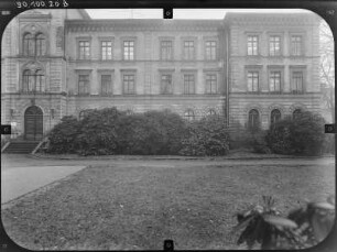 Zittau, Theaterring 3. Pestalozzischule (1866). Teilansicht