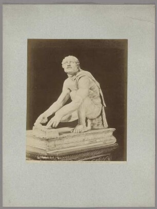 Firenze: Galleria Uffizi, L'Arrotino o la Spia, superba statua trovata a Roma, No. 3152