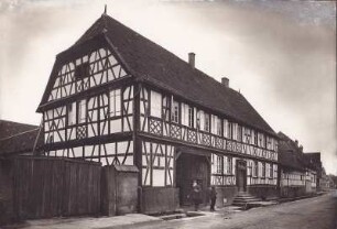 Rohrbach bei Landau. Fachwerk. Hof