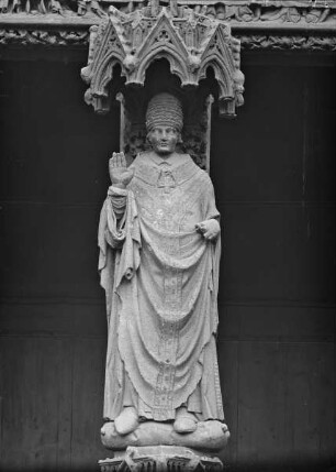 Trumeaufigur: Papst Clemens V.