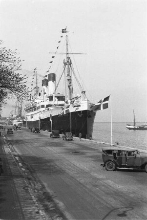 Reisefotos Dänemark. Kopenhagen. Hafen. Passagierschiff "Monte Rosa" am Kai