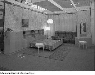 Schlafzimmer : Ausstellungskoje mit Schlafzimmer (1977; VEB Möbelwerk Eilenburg)