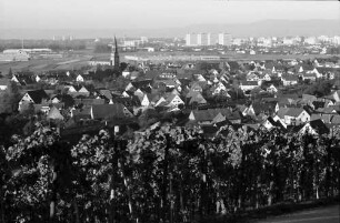 Freiburg, St. Georgen: Vom Rebberg (Kapelle) auf Ortsteil