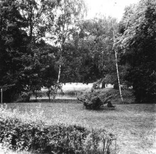 Drebkau-Raakow. Schloßpark. Blick vom Schloß über den Teich nach Westen