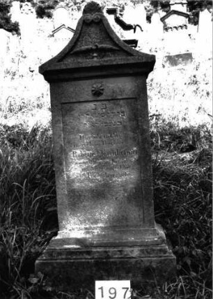 Grabstein 197 (Index: 99897847) Maße HxBxT: 150x58x23 cm: Grabstein 197