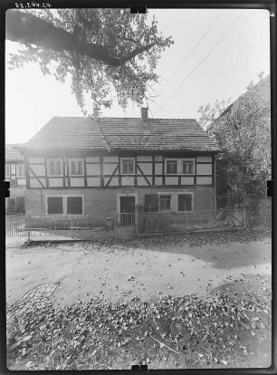 Meißen-Altstadt, Hintermauer 12. Wohnhaus mit Nebengebäude (1. H. 19. Jh.). Straßenfront