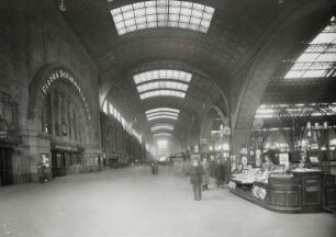 Leipzig, Hauptbahnhof : Leipzig. Hauptbahnhof. Querbahnsteighalle (W. Lossow, M. H. Kühne). Gesamtansicht von der östlichen (sächsischen Seite)