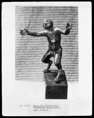 Tanzender Faun