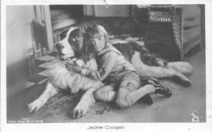 Kinderdarsteller Jackie Coogan in einer Filmszene. Fotografie (Weltpostkarte). Ross-Verlag, um 1925