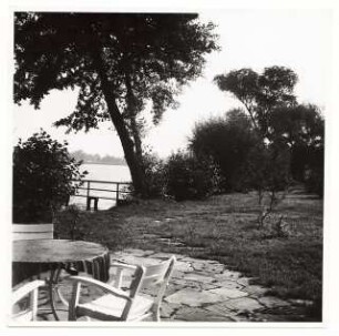 Garten am Landhaus van Beek am Seddiner See: Blick zum See