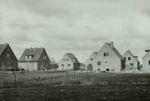 Güstrow. Hasenhörn. Siedlungshäuser Nummer 1 bis 3 und 36 bis 38