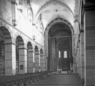 Königslutter am Elm, Stiftskirche St. Peter und Paul, Mittelschiff nach Osten