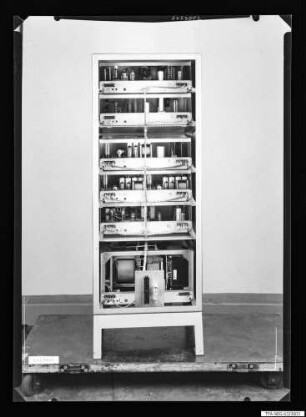 Spulenstromstabilisierung, Rückseite; Foto 1963