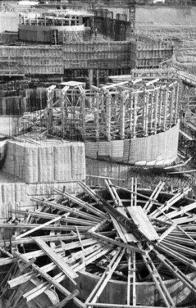 Birsfelden: Kraftwerk, Holzverschalungen für Beton