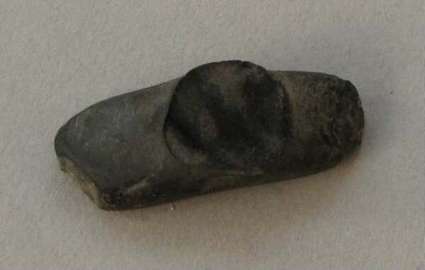 Obsidian lip peg