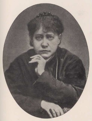 Brustporträt von Helena Petrovna Blavatsky in Ovalform