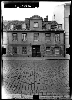 Potsdam, Gutenbergstraße. Wohnhaus (18. Jh.). Straßenfront