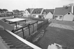 Reihenhaussiedlung in einem Neubaugebiet in der Nordweststadt