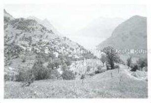 Tessin - Blick vom Monte Brè auf das Dorf Brè und den Luganer See