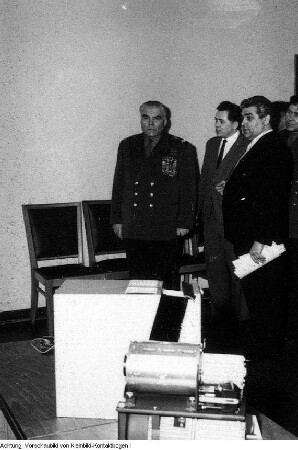 Dresden. Rodion Jakowlewitsch Malinowski, Verteidigungsminister der UdSSR und Marschall der Sowjetunion, während seines Besuches der Militärakademie Dresden der NVA, 4. April 1964
