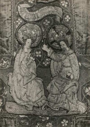Kasel (um 1450; deutsch; Halberstadt, Dom). Detail : Stickerei Marienkrönung auf dem Kreuz