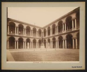 Pinacoteca di Brera (Palazzo di Brera), Mailand: Ansicht des Innenhofs