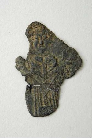 Pilgerzeichen-Fragment: Heiliger mit Buch / Madonna