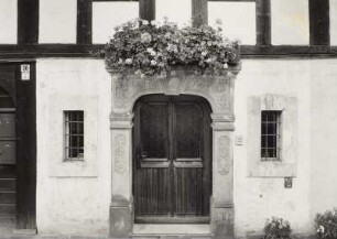 Wohnhaus (ehem. Wohnstallhaus mit Scheunenteil)