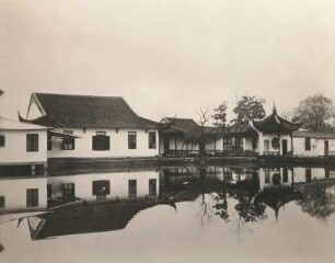 China. Hang-Tschou (Hangzhou) nahe der Jangtse-Mündung. Landhaus einer chinesischen Familie, Teilansicht