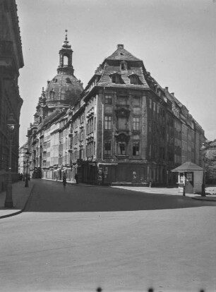 Dresden-Altstadt. Rampische Straße. Blick zur Frauenkirche