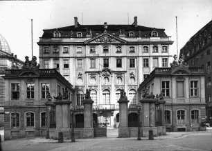 Dresden, Palais Cosel, Mittelbau; Knöffel, Johann Christoph; Hamann, Christian Gottfried; Schwarze, Christoph Gotthard