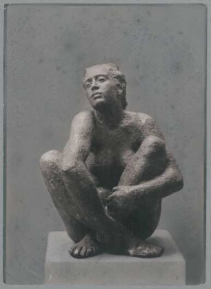 Kauernde, 1925, Bronze