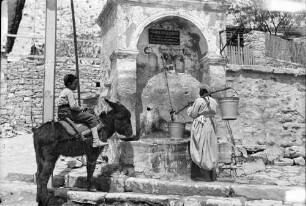 Baltschik: türkischer Brunnen, mit Esel
