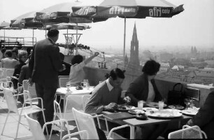 Freiburg: Dattler-Terrasse mit Stadtblick auf Münster