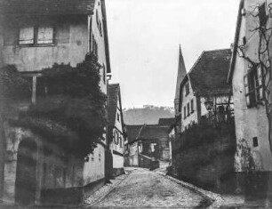 Dorfstraße : Blick auf eine Dorfstraße
