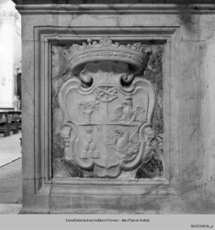 Gemalter Rahmen des Chigi-Altars : Wappen Chigi della Rovere-Borghese