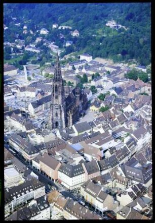 Freiburg: Stadtmitte mit Bertoldsbrunnen und Münster
