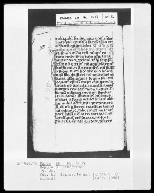 Regula Sancti Benedicti — Initiale I (n primis), Folio 8verso