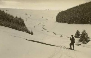 Erzgebirge im Winter. Das Weißbachtal, talaufwärts gesehen