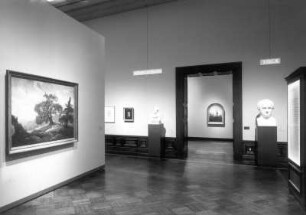 Erinnerung an eine bewaldete Insel der Ostsee (Eichen am Meer) : Carl Gustav Carus. Natur und Idee, eine Ausstellung der Staatlichen Kunstsammlungen Dresden und der Staatlichen Museen zu Berlin ; 26. Juni bis 20. September 2009 ; die Ausstellung des Kupferstich-Kabinetts und der Galerie Neue Meister der Staatlichen Kunstsammlungen Dresden findet an zwei Orten statt: Gemäldegalerie Alte Meister ..., Residenzschloss Dresden... Raumaufnahme in der Abteilung Dialoge: Erinnerung an eine bewaldete Insel der Ostsee (Eichen am Meer) von Carl Gustav Carus