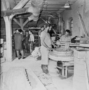 Keramische Fabrik, Isolatorenherstellung : Vermutlich: Margarethenhütte, VEB Elektroporzellan Großdubrau