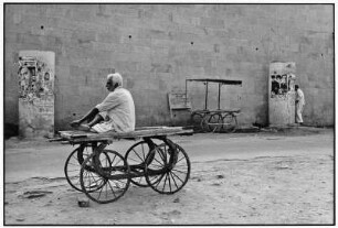 Jaisalmer. Mann auf einem Karren sitzend