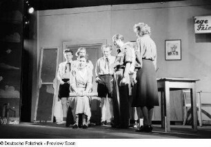Szene aus dem Theaterstück "Spiel ins Leben" im Theater der Jungen Welt