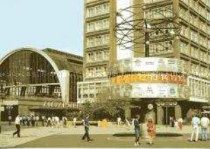 Die Weltzeituhr auf dem Alexanderplatz