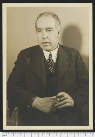 Porträtaufnahme Niels Bohr
